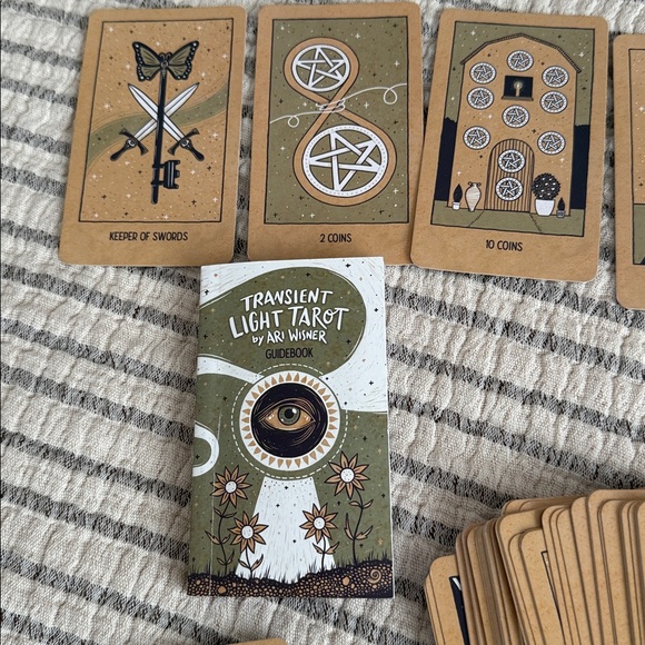 Transient Light Tarot Deck - Picture 3 of 5